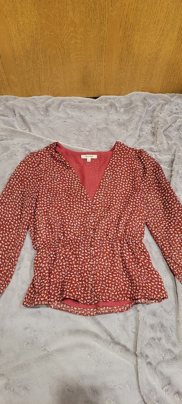 Madewell Red Floral Peplum Blouse Womens XXS Long Sleeve V Neck Ditsy Print Top